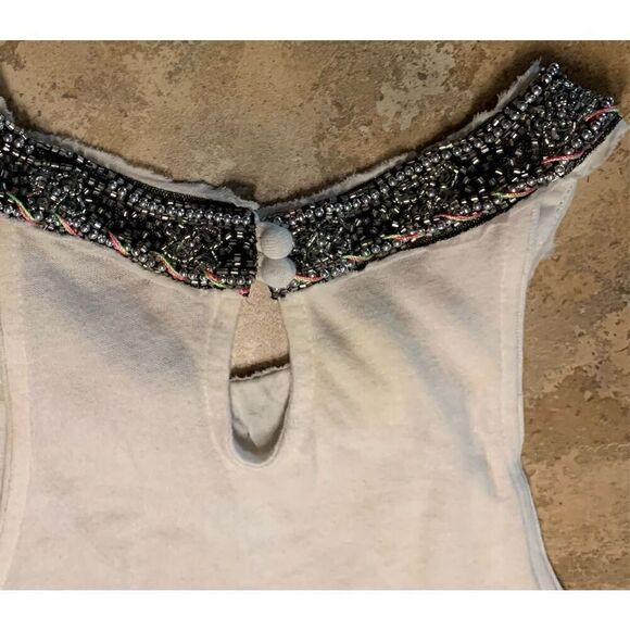 37- FREE PEOPLE PINK & WHITE OMBRÉ BEADED NECKLINE BOHO SWING TANK TOP - Picture 4 of 5